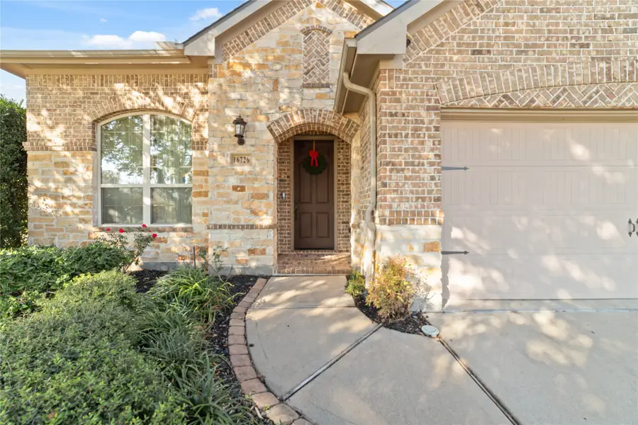 16726 Aliana Lakes Court, Richmond, TX 77407 - Image #2