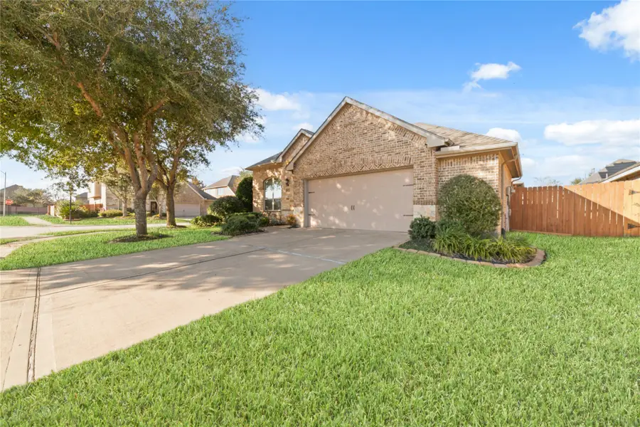 16726 Aliana Lakes Court, Richmond, TX 77407 - Image #3