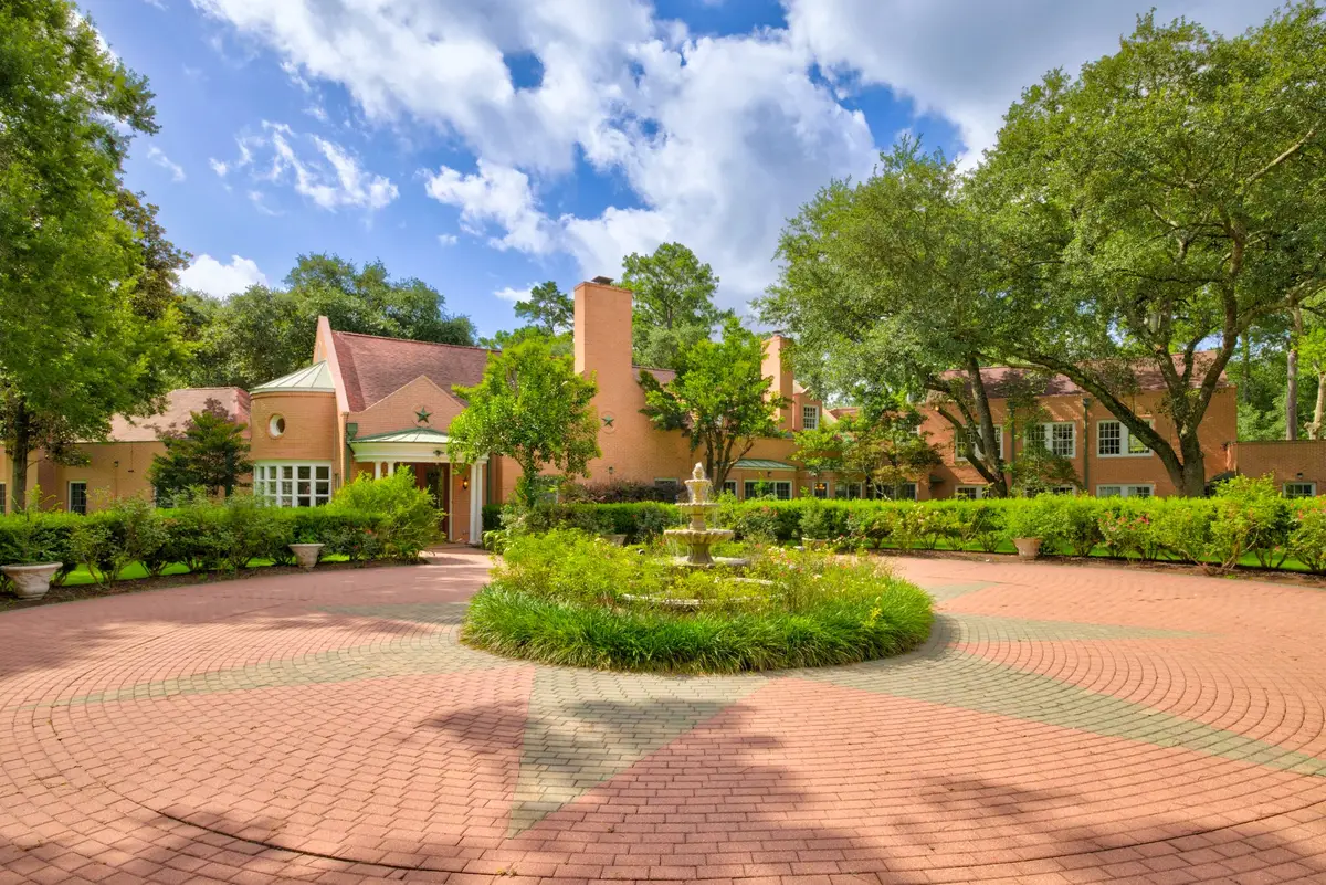 35 W Rivercrest Drive, Houston, TX 77042 - #1