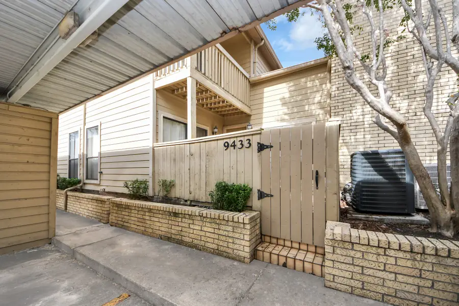 9433 Pagewood Ln, Houston, TX 77063 - #2
