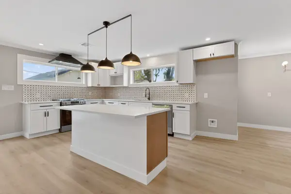 230 Pennsylvania Street, Houston, TX 77029