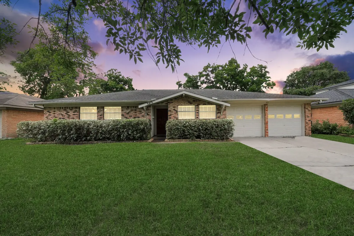 5815 Effingham Drive, Houston, TX 77035 - #1