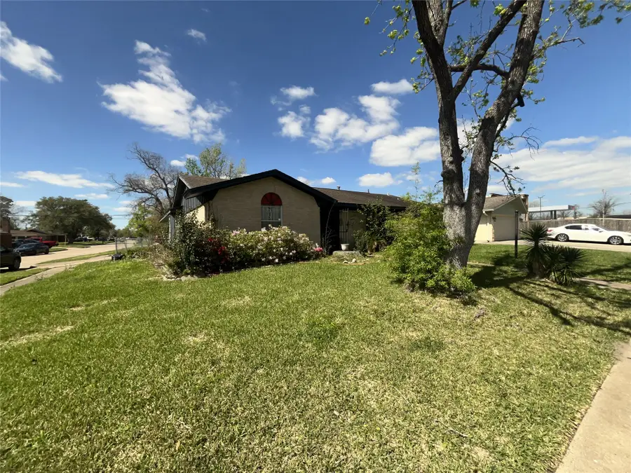 8103 Royalwood Drive, Houston, TX 77049 - #2