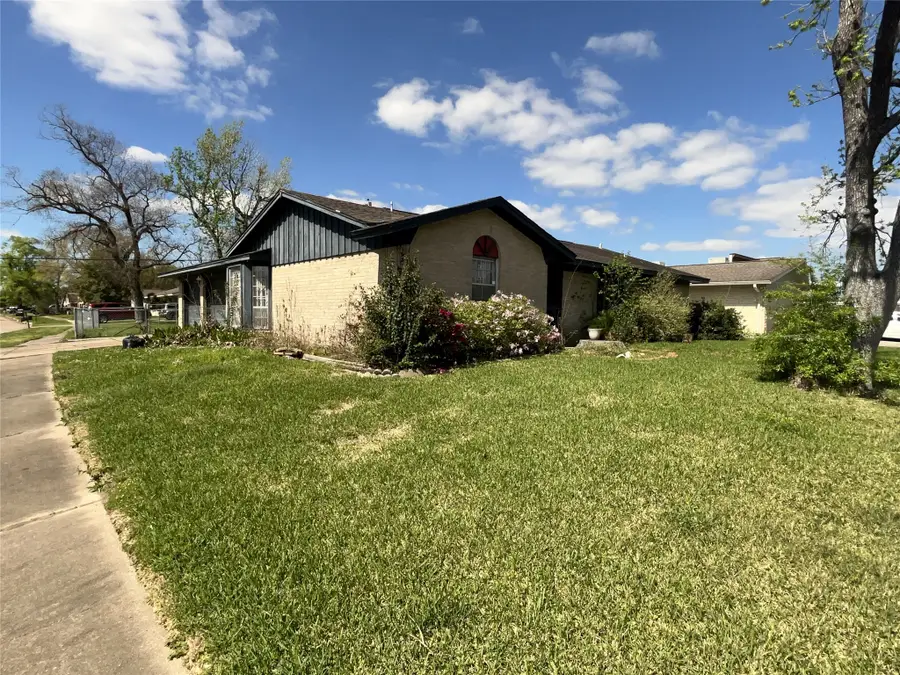 8103 Royalwood Drive, Houston, TX 77049 - #3