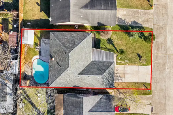 12411 Drifting Winds Drive, Houston, TX 77044