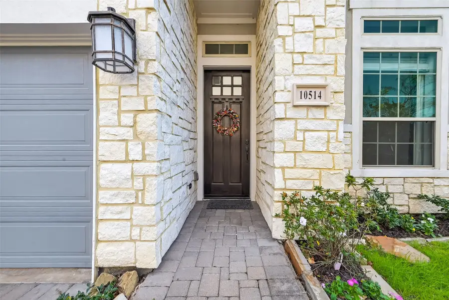 10514 Hess Lane, Houston, TX 77096 - Image #2