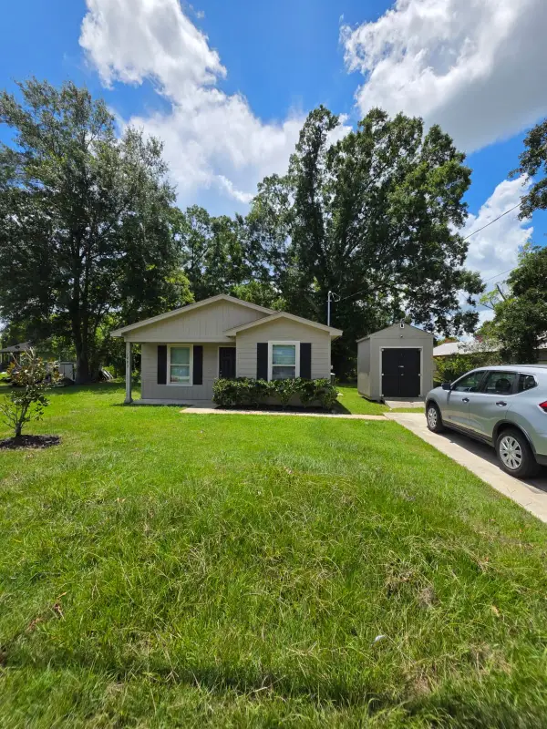 1403 W Virginia Street, Beaumont, TX 77705