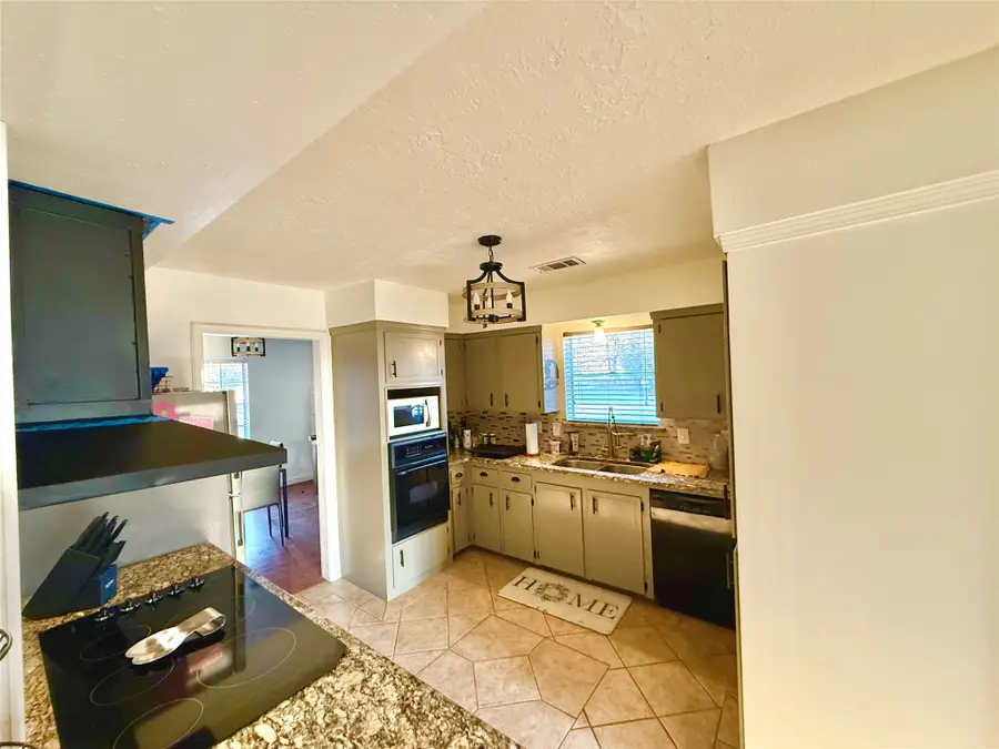 2406 Roman Forest Boulevard, New Caney, TX 77357 - #3