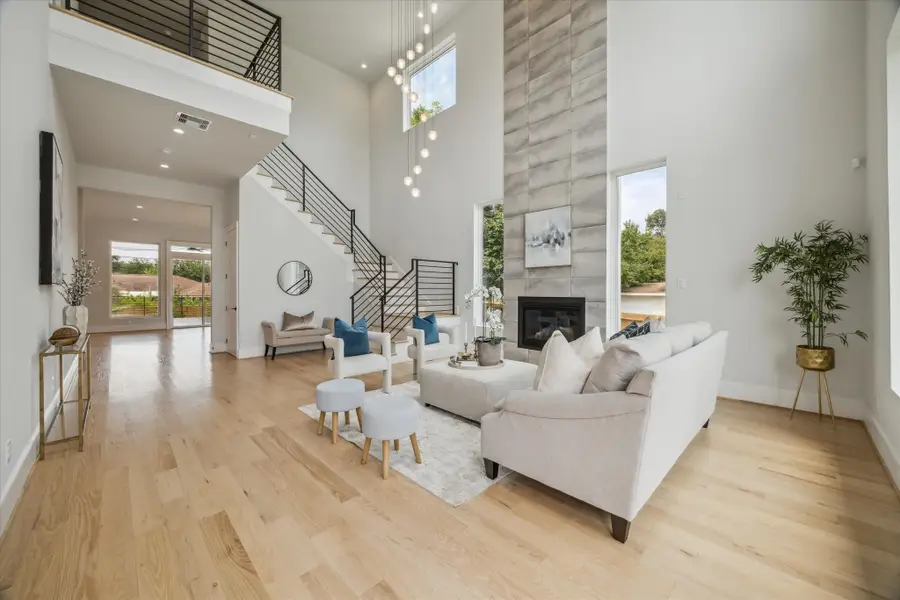 2202 Hewitt Drive, Houston, TX 77018 - Image #2