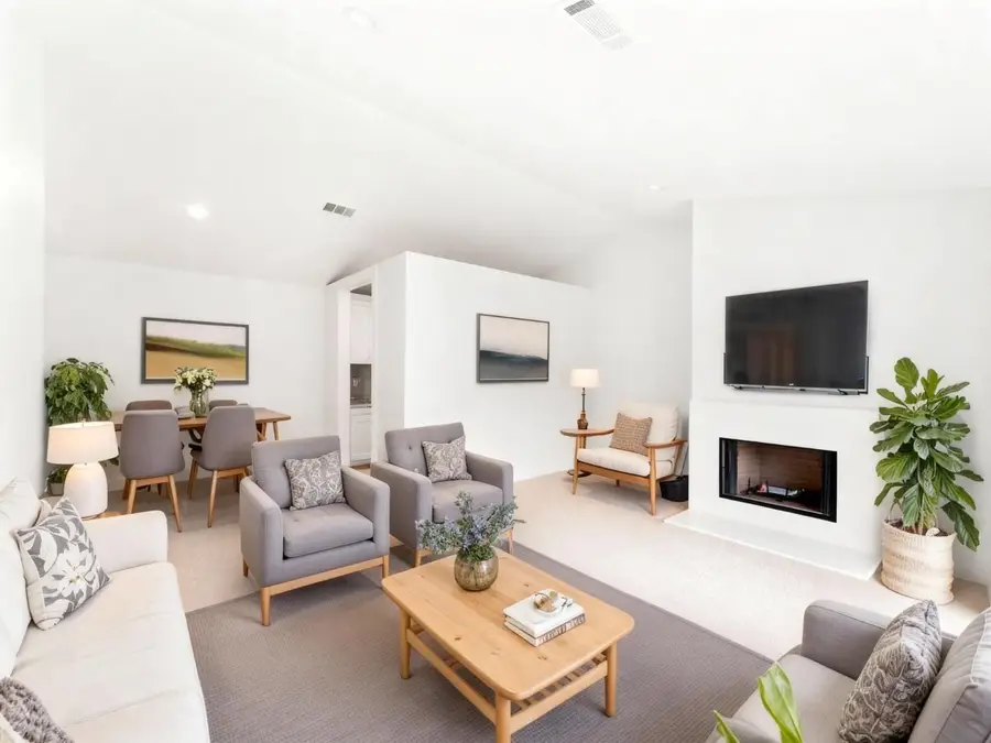 2829 Timmons Lane #202, Houston, TX 77027 - Image #3