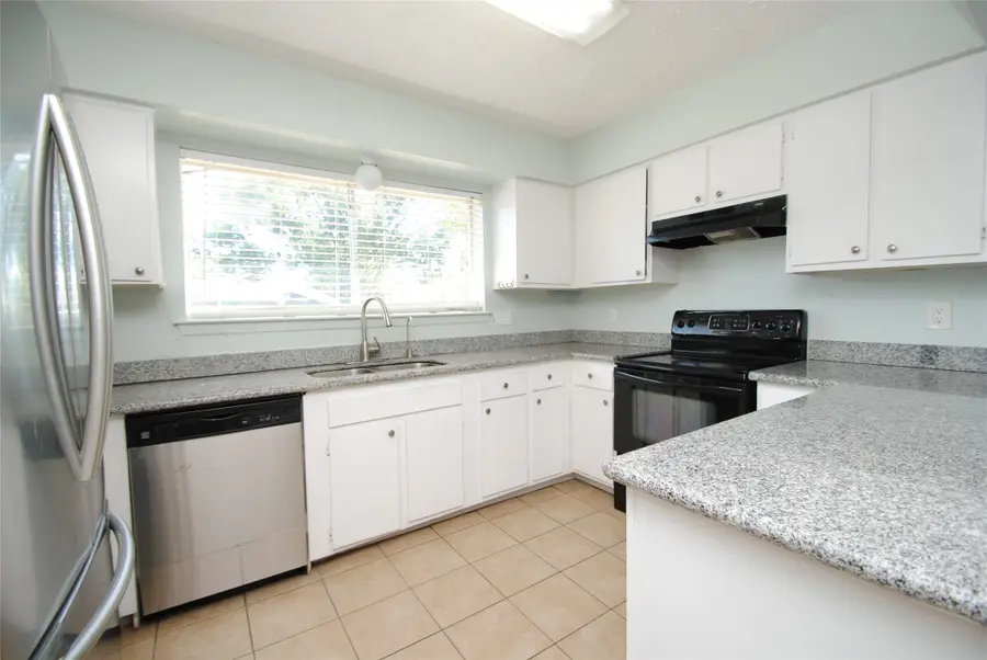 4402 Falcon Meadow Drive, Katy, TX 77449 - Image #2