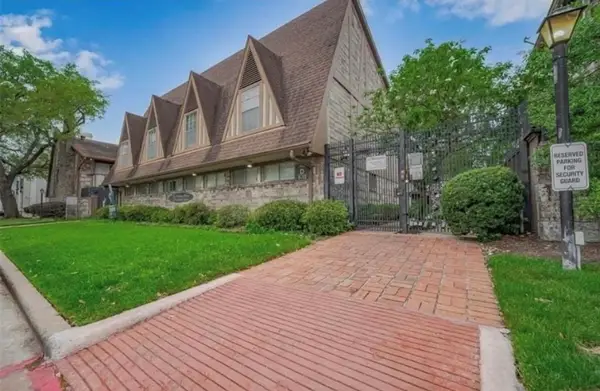 2574 Marilee Lane #18, Houston, TX 77057