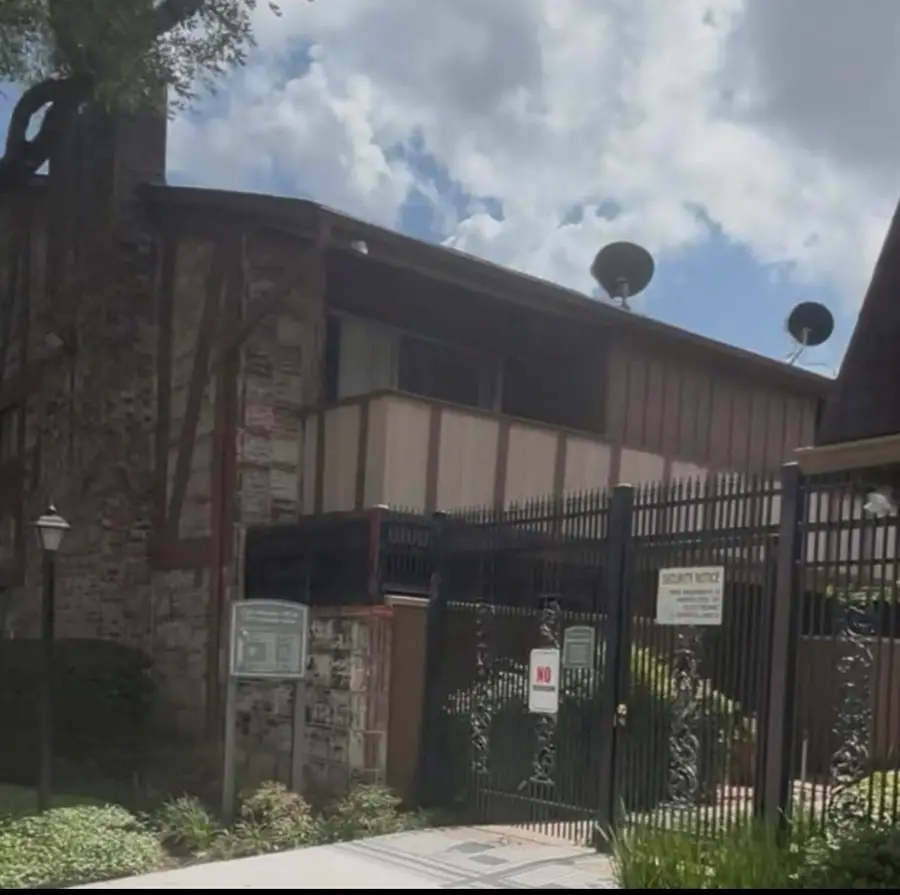 2574 Marilee Lane #18, Houston, TX 77057 - Image #3