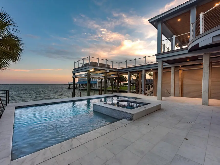 1311 Oahu Drive, Tiki Island, TX 77554 - #3
