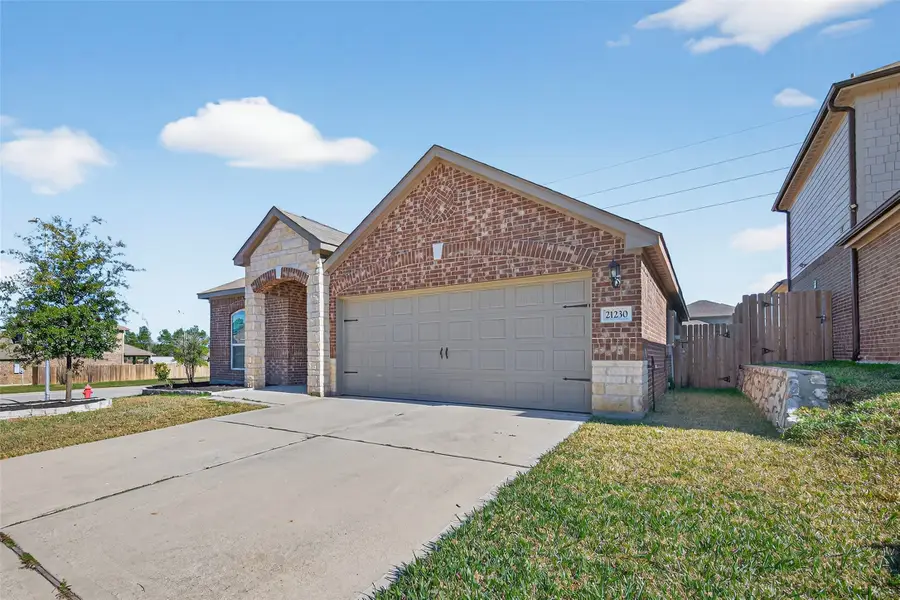 21230 Echo Manor Drive, Hockley, TX 77447 - Image #3