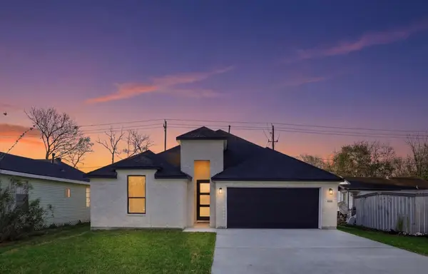 9428 Carlow Lane, La Porte, TX 77571