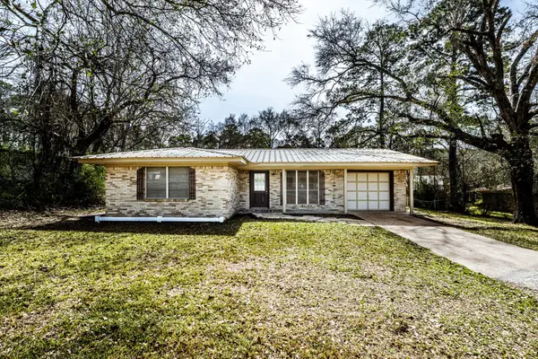 4407 Shady Lane, Huntsville, TX 77320