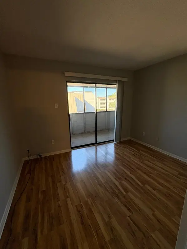 3055 SW Walnut Bend Lane #33, Houston, TX 77042