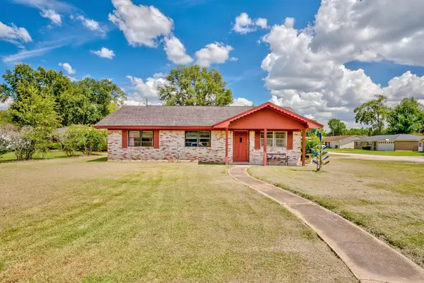 1120 Alma Circle, Vidor, TX 77662