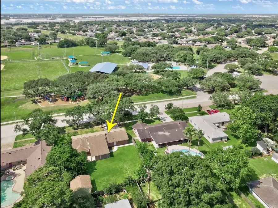 10319 Collingswood Road, La Porte, TX 77571 - #2