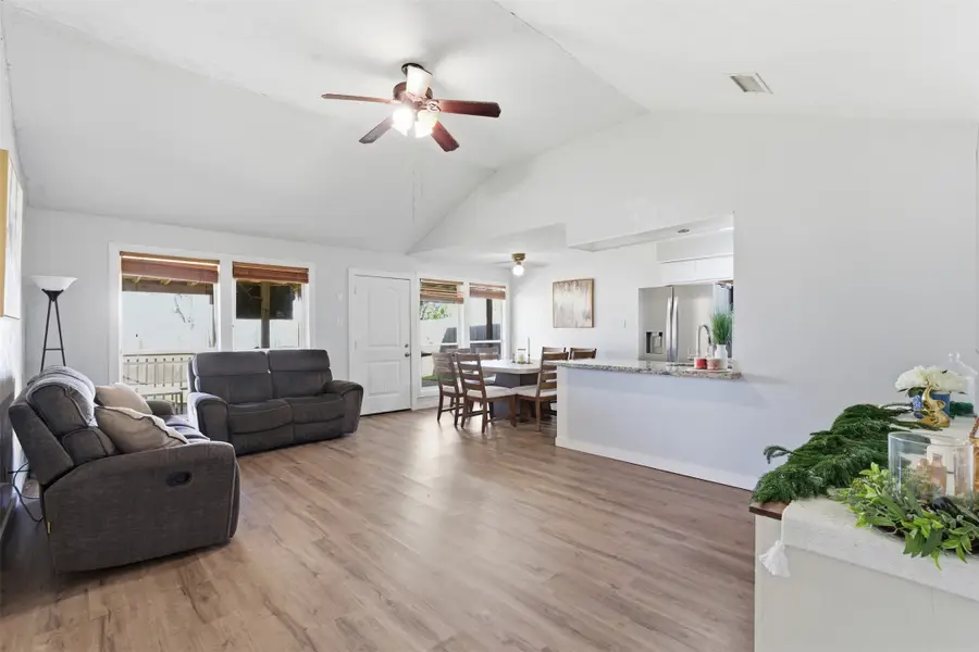 437 E 2nd Street, Deer Park, TX 77536 - #3