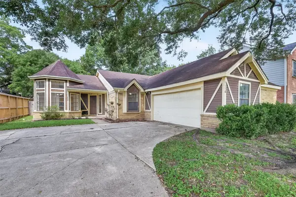 1114 Wentworth Drive, Pearland, TX 77584