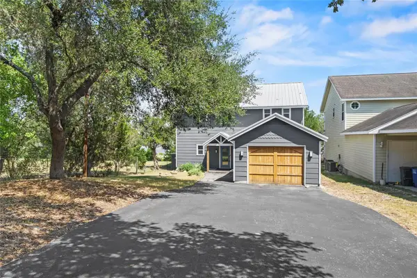 854 Lakebreeze Drive, Canyon Lake, TX 78133