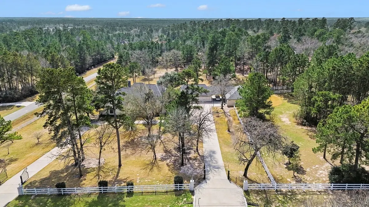 15569 Crown Oaks Drive, Montgomery, TX 77316 - #1