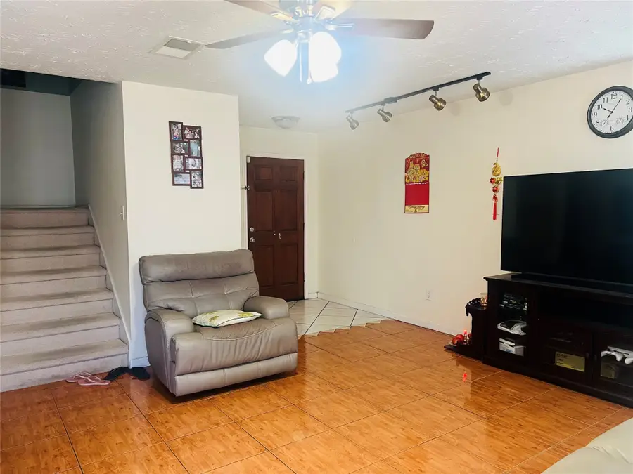 5035 E Pagewick Drive, Houston, TX 77041 - Image #3