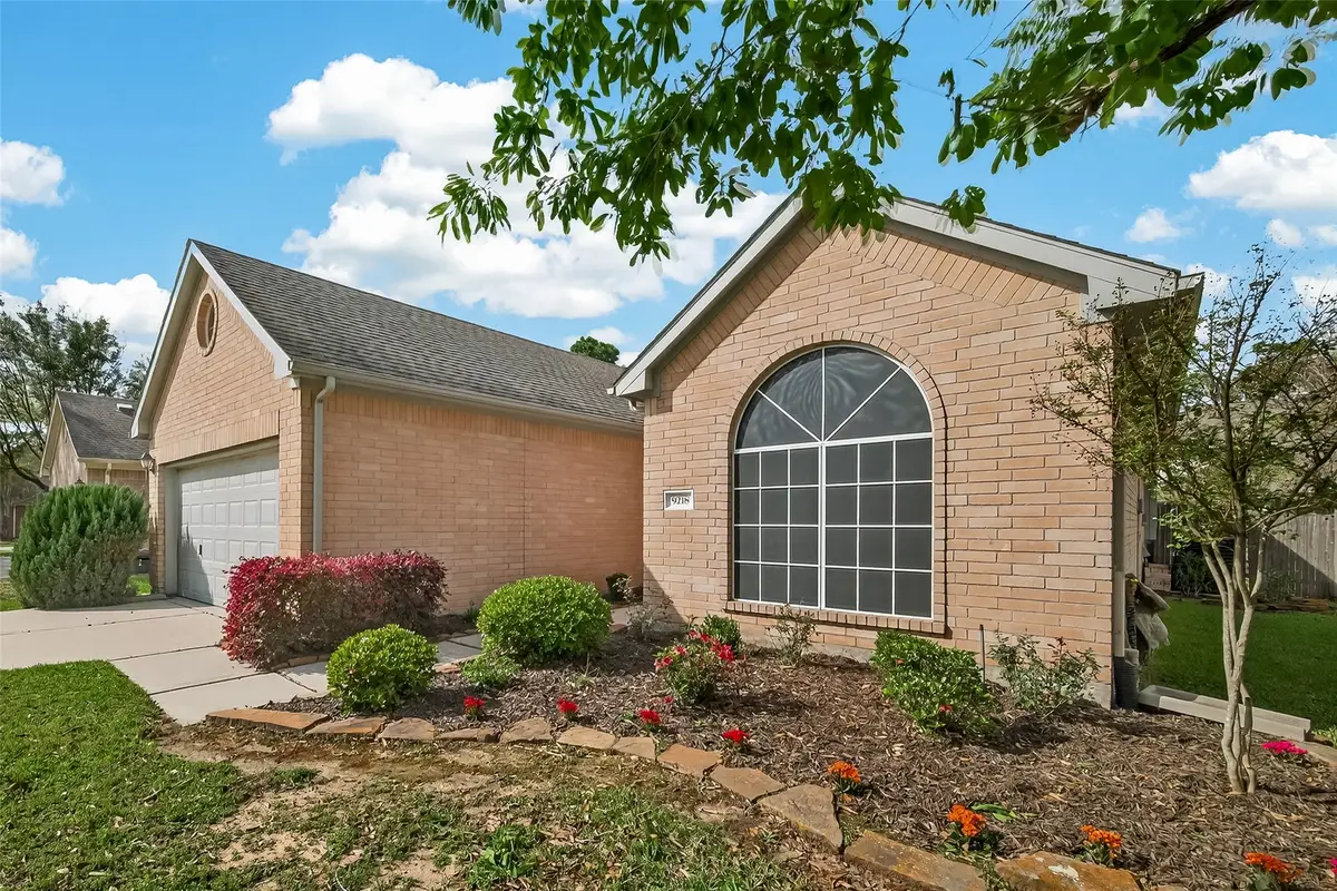 9218 E Lakeside Drive, Magnolia, TX 77354 - #1