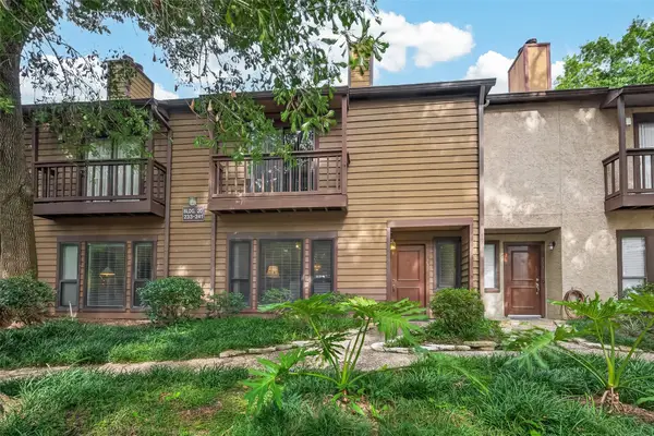 11711 Memorial Drive #239, Houston, TX 77024