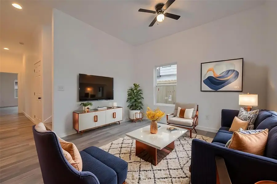 9005 Hilda Street, Houston, TX 77033 - Image #2