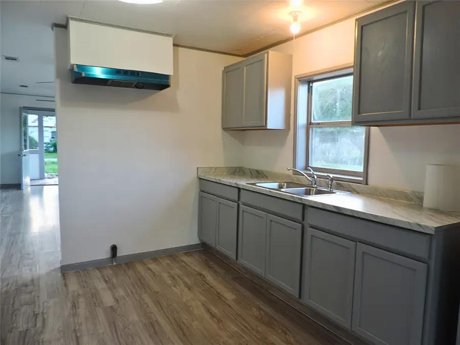 127 S Fenner Avenue, Cleveland, TX 77327 - #3
