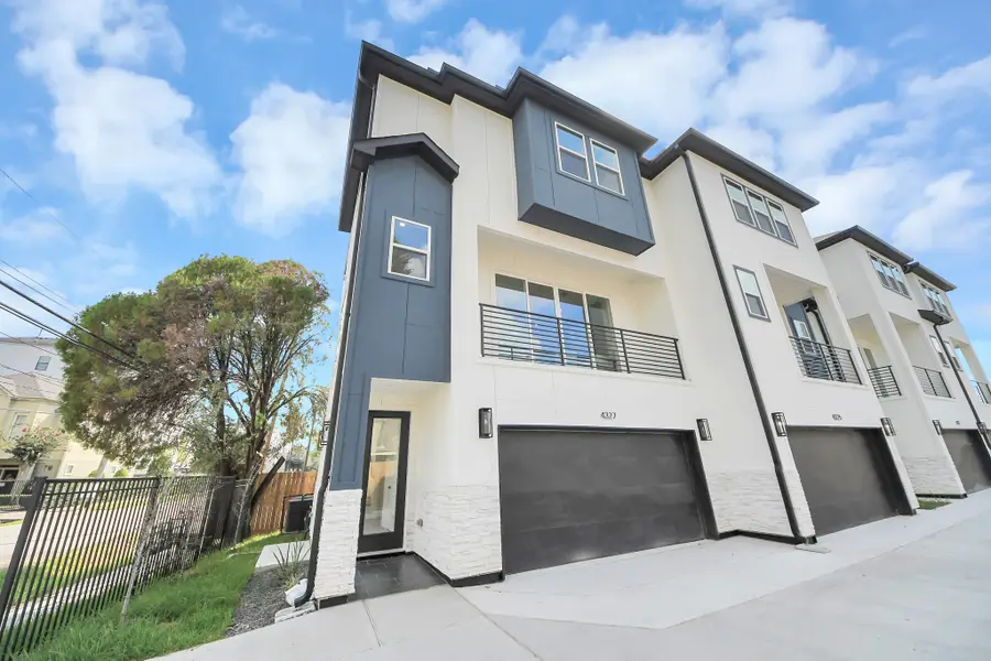 4327 Center Street, Houston, TX 77007 - #2