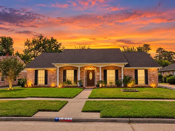 1051 W Donovan Street, Houston, TX 77091