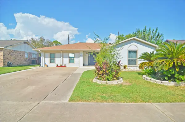 1716 Dolphin Drive, Seabrook, TX 77586