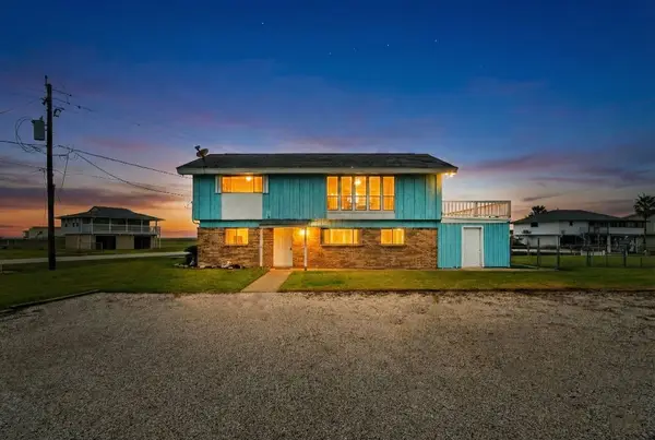 1503 Blue Water Drive, Freeport, TX 77541