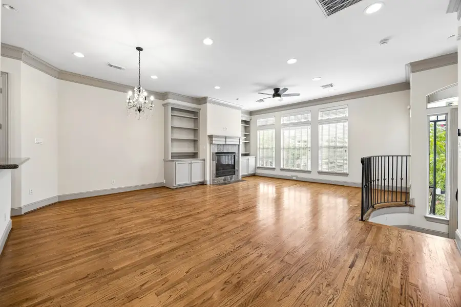 6304 Prague Street, Houston, TX 77007 - #2
