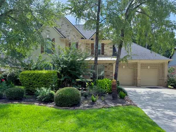 102 W Lansdowne Circle, The Woodlands, TX 77382