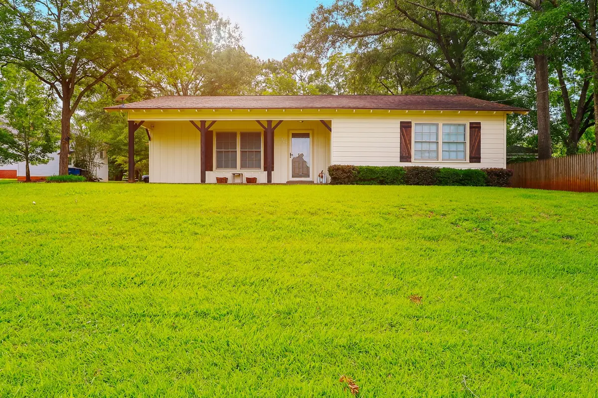 106 N Ayish Street, San Augustine, TX 75972 - #1