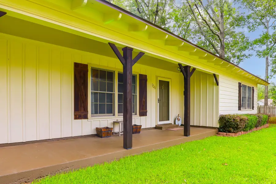 106 N Ayish Street, San Augustine, TX 75972 - #3