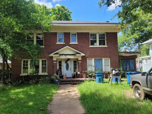 703 W Burleson St, Marshall, TX 075670