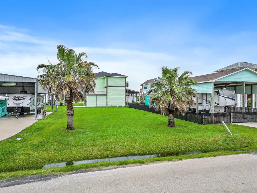 883 East Road, Crystal Beach, TX 77650 - #3