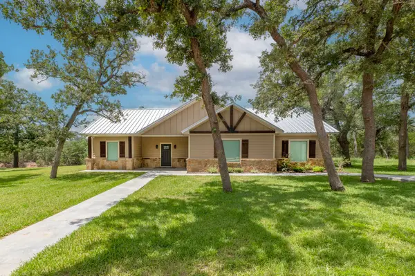1108 County Road 152, Hallettsville, TX 77964