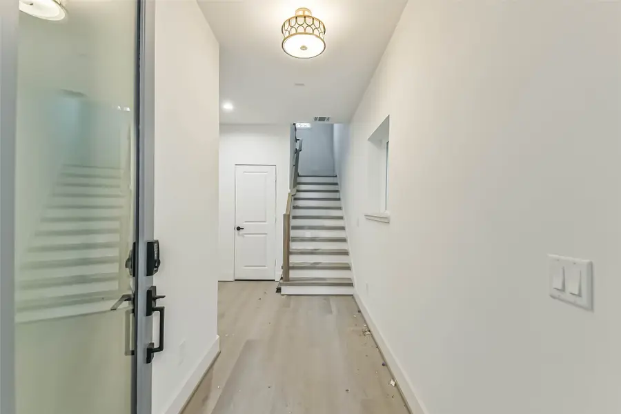 7709 Earl Rudder Way, Houston, TX 77055 - Image #2