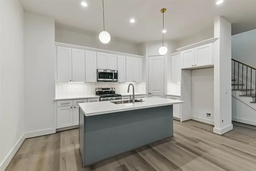 7709 Earl Rudder Way, Houston, TX 77055 - Image #3