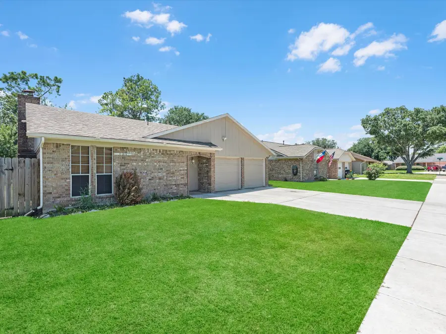 4806 Faircrest Street, Pasadena, TX 77505 - #3