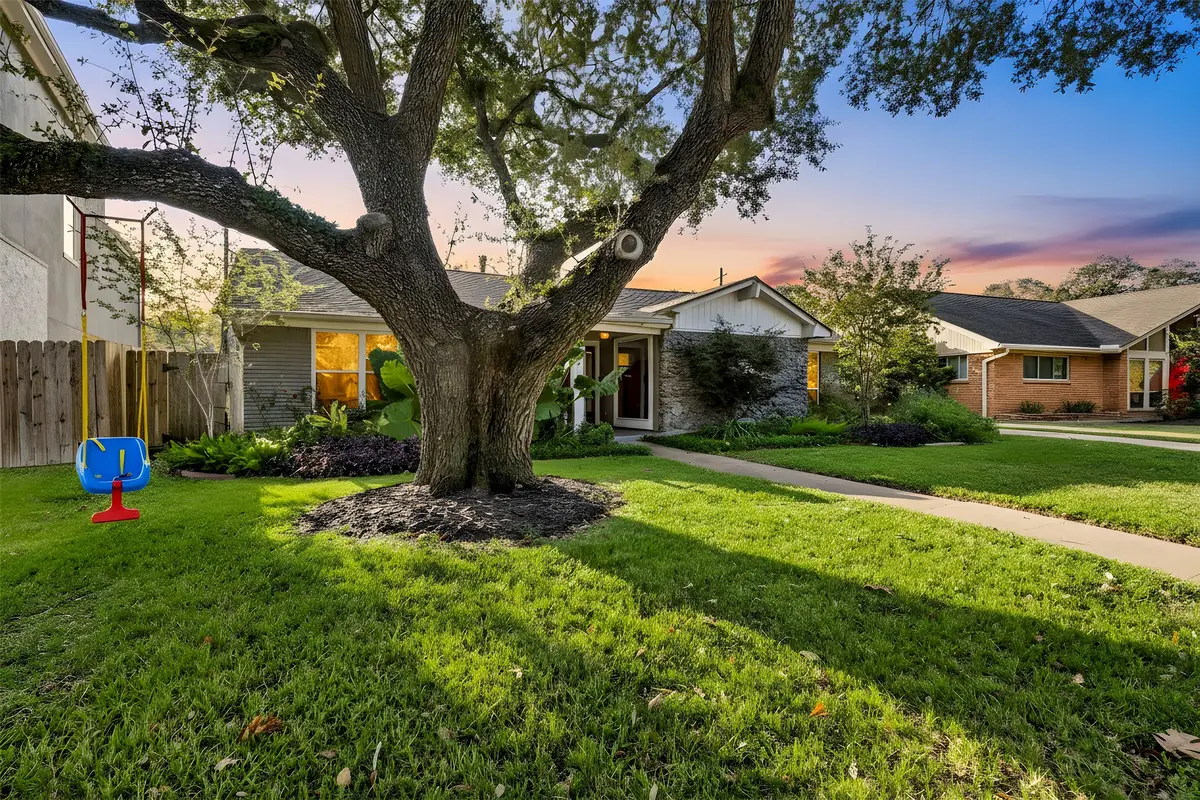 8422 Academy Street, Houston, TX 77025 - Image #1