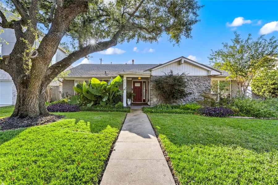 8422 Academy Street, Houston, TX 77025 - Image #2