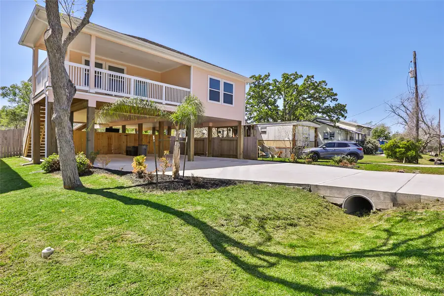 353 Bay Oaks Drive, La Porte, TX 77571 - #2